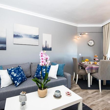 Beachfront Apartment Puerto Marina 베날마데나코스타 외부 사진