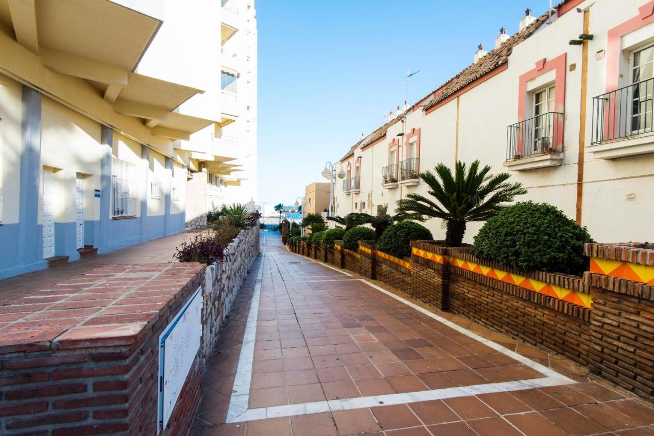 Beachfront Apartment Puerto Marina 베날마데나코스타 외부 사진